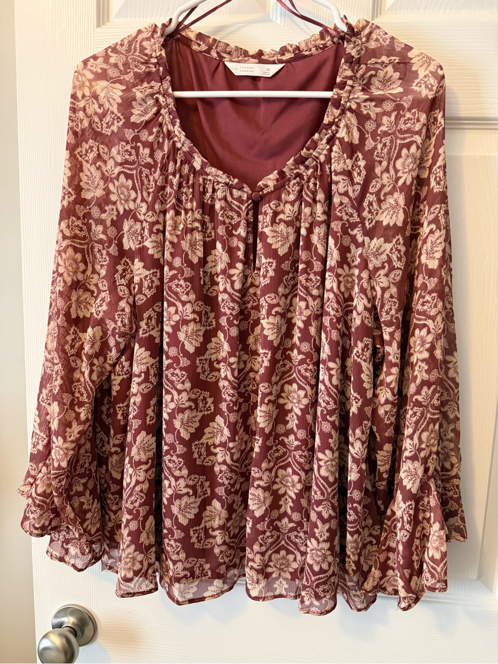 LC Lauren Conrad Mauve Floral Peasant Tunic